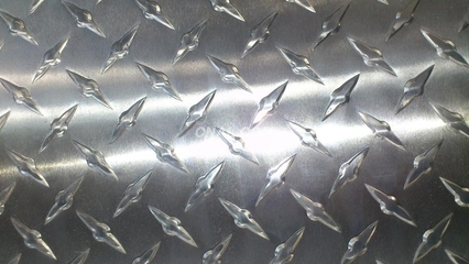 地面防銹防滑花紋鋁板——上海魯康金屬材料專(zhuān)業(yè)供應(yīng)